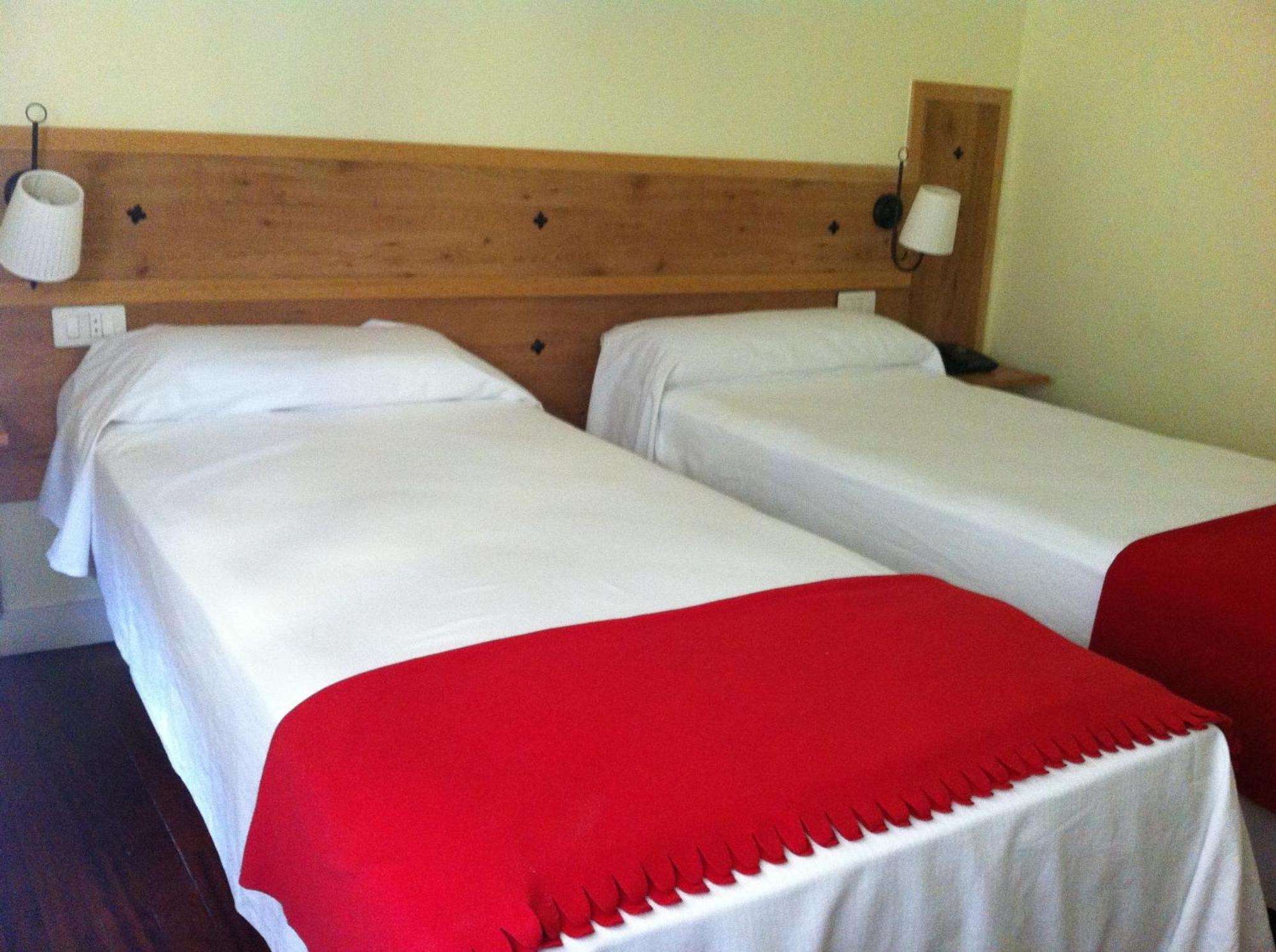 Hotel Bolina Guernica y Luno Room photo